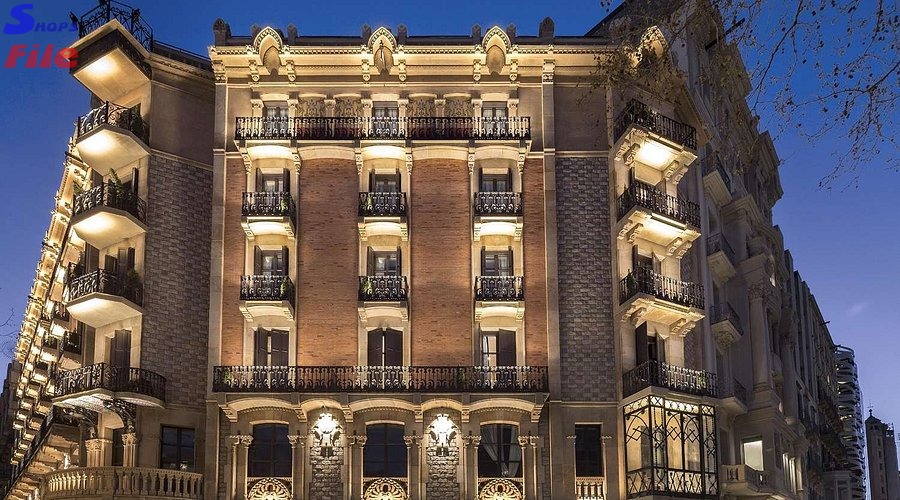 Monument Hotel